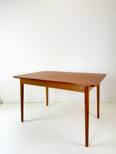 Load image into Gallery viewer, Teak Tafel, Uitschuifbaar
