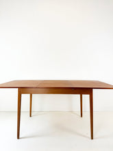 Afbeelding in Gallery-weergave laden, Teak Tafel, Uitschuifbaar
