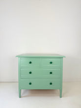 Load image into Gallery viewer, Opgeknapte Vintage Commode / Ladekast
